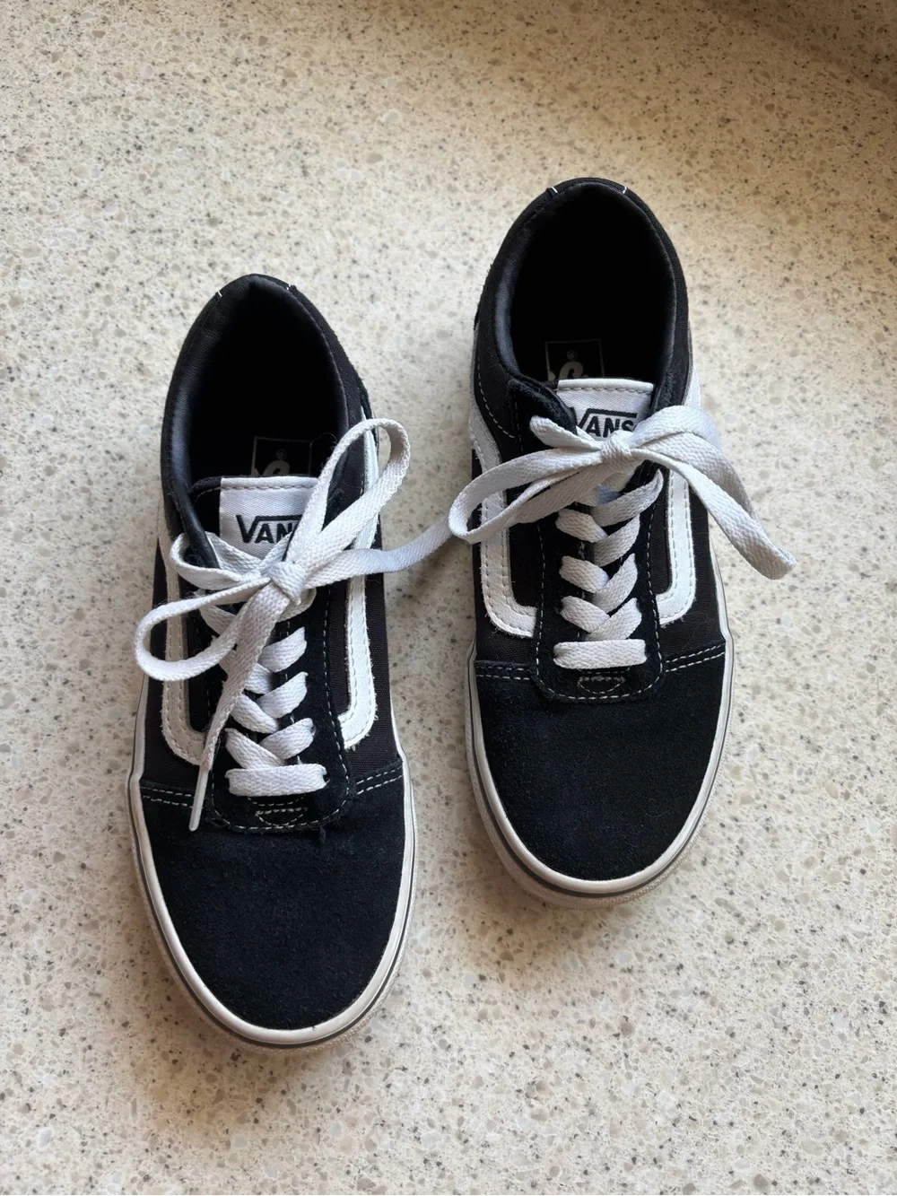 Vans - Kids Classic Old Skool Black & White Shoes Kid Boy Size 2 LIKE NEW